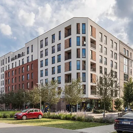 Superapart Sierakowskiego 4 * Warsaw