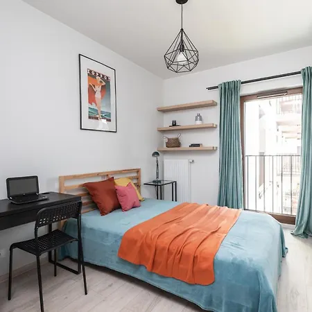 Superapart Sierakowskiego 4 ורשה